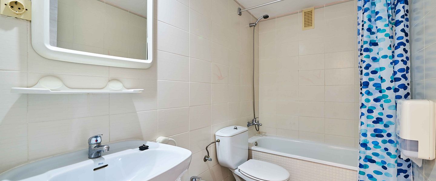 appartement avec salle de bain