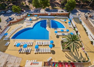 Piscinas del Inter2 Salou Apartments