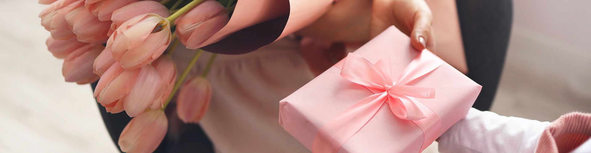 Give the gift of a holiday in Salou